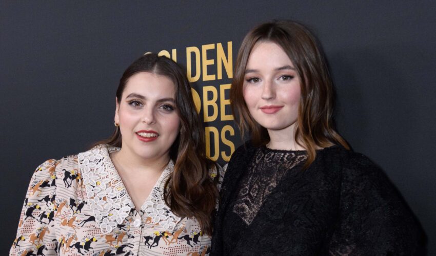 Beanie Feldstein, Kaitlyn Dever (c) HFPA