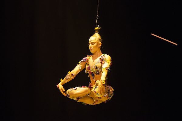 Suspended from her hair/head, Mirage produces a hypnotic effect on the audience.