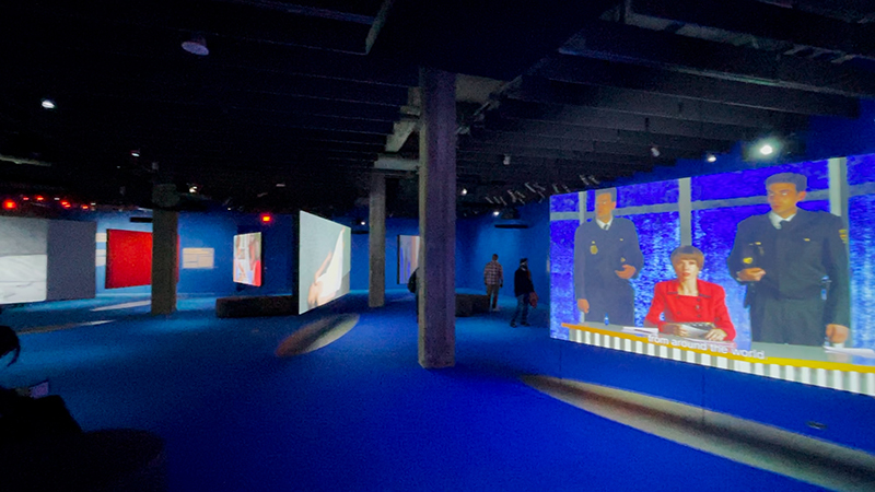 Movies exhibition area - blue